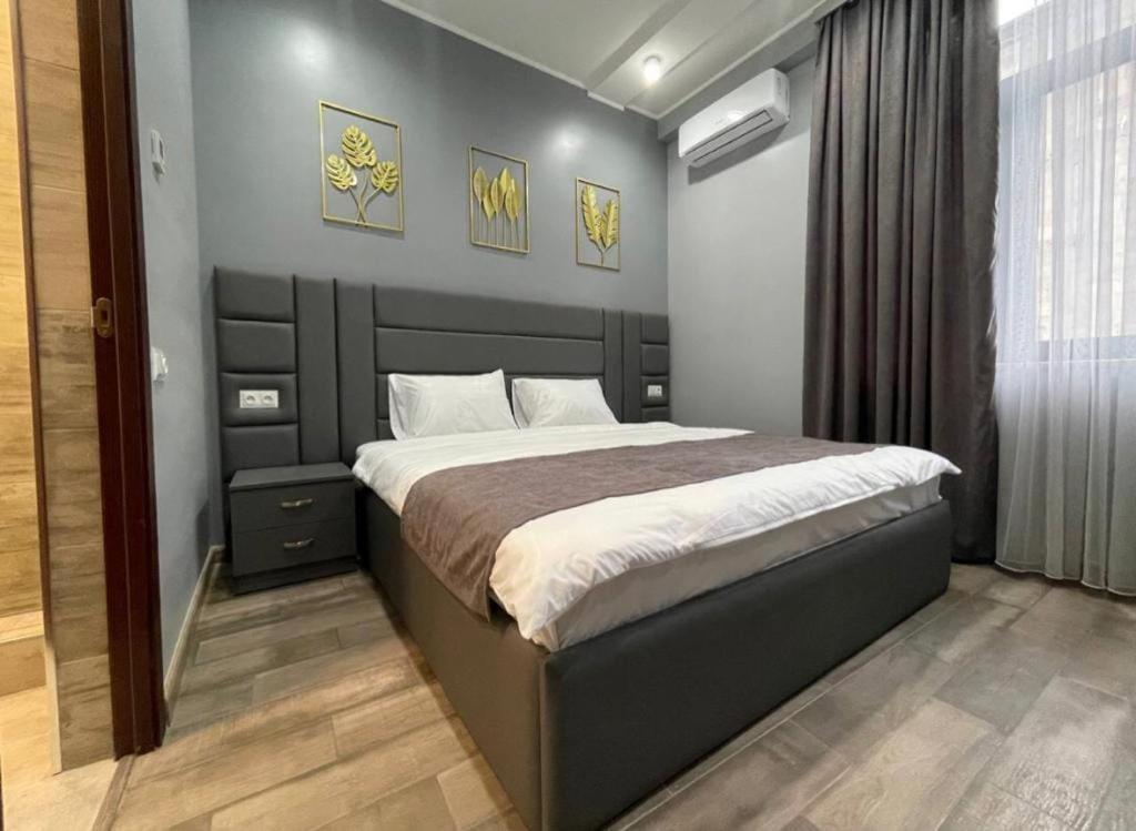 Days Hotel Jerevan Eksteriør bilde