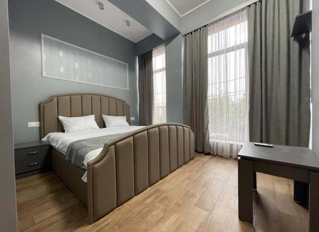 Days Hotel Jerevan Eksteriør bilde