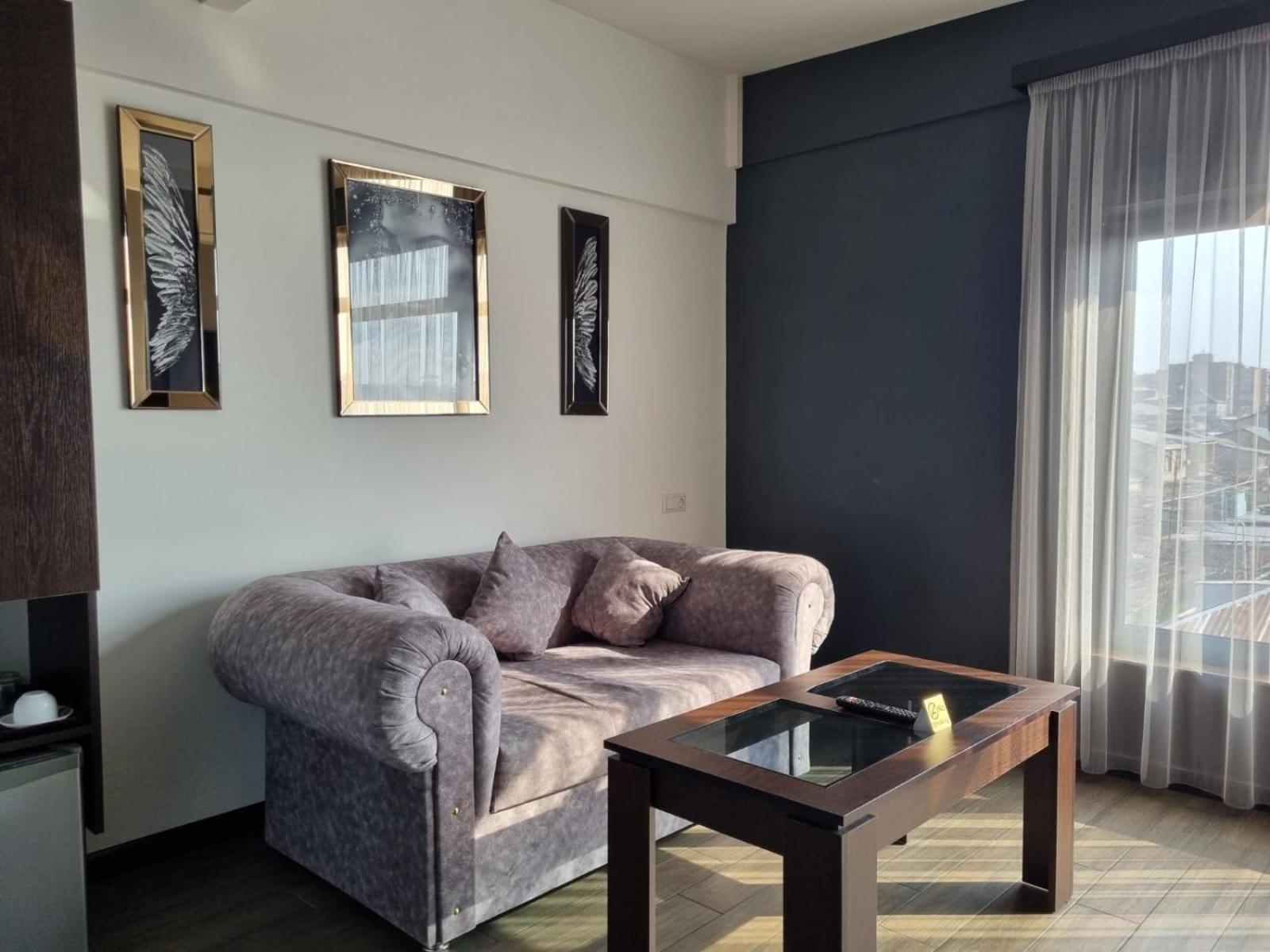 Days Hotel Jerevan Eksteriør bilde