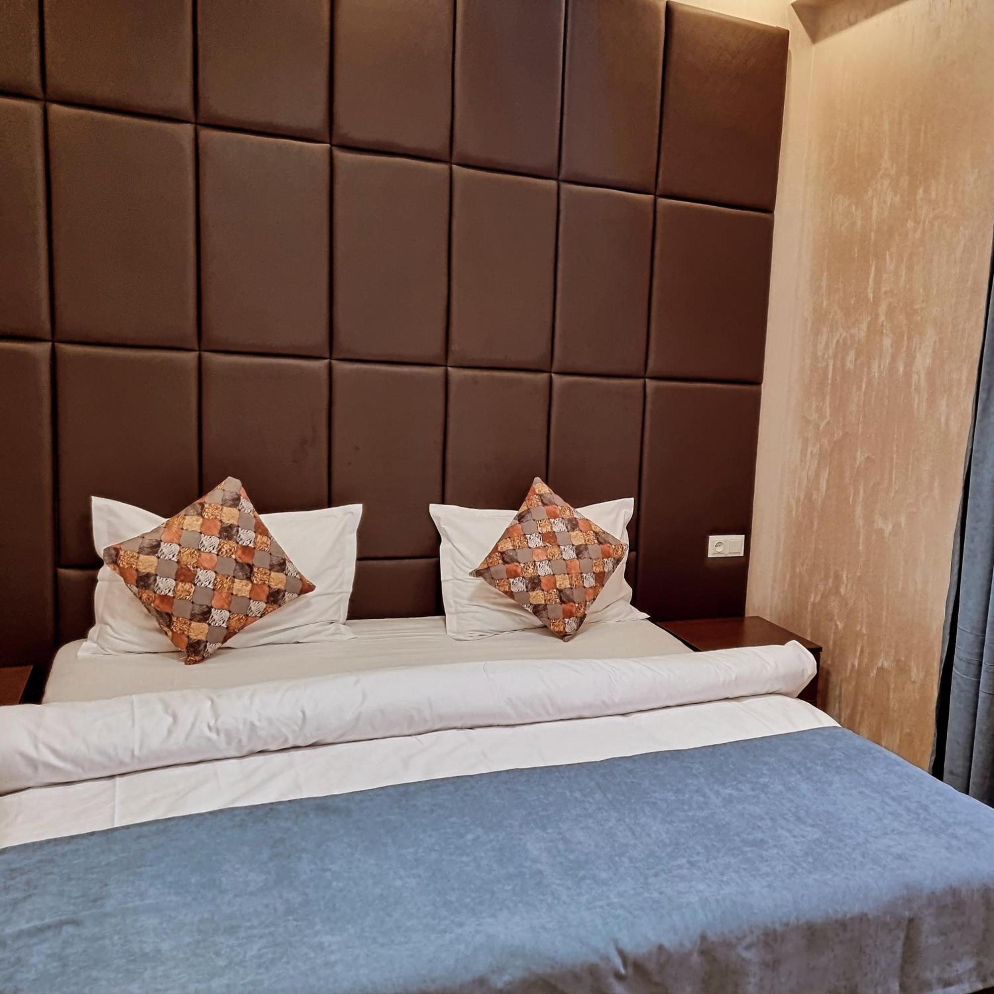 Days Hotel Jerevan Eksteriør bilde