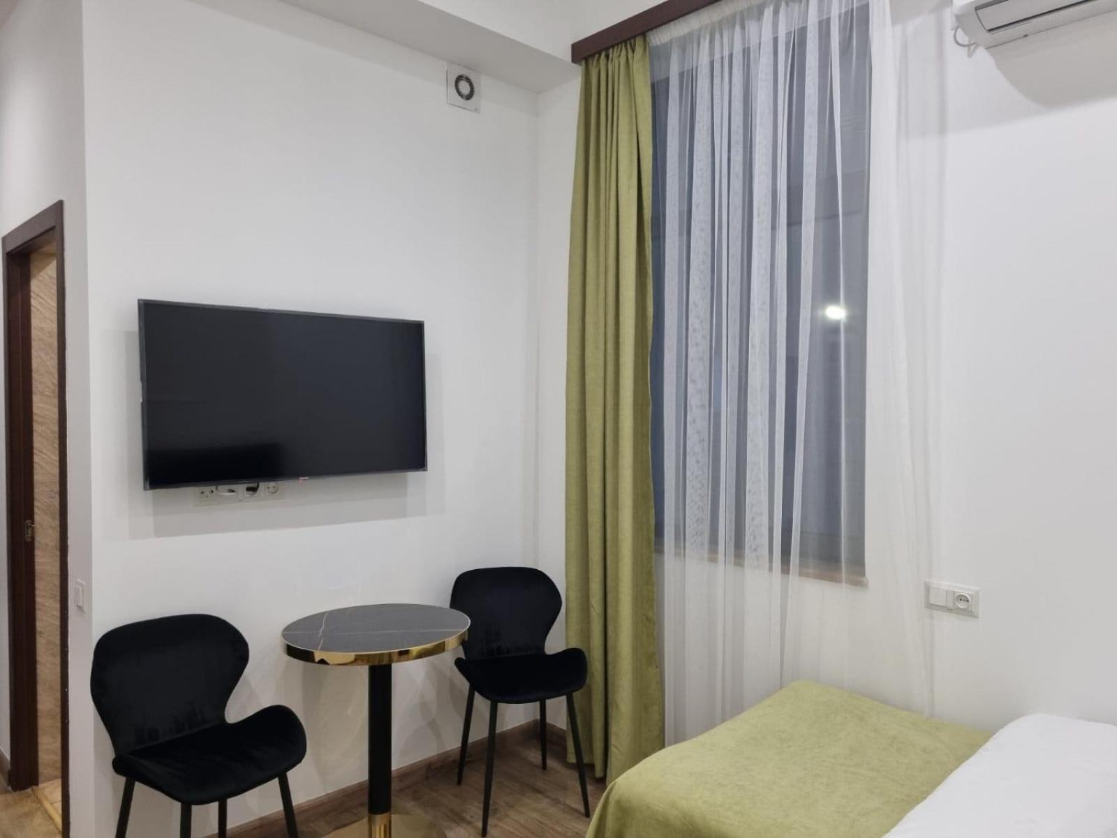 Days Hotel Jerevan Eksteriør bilde